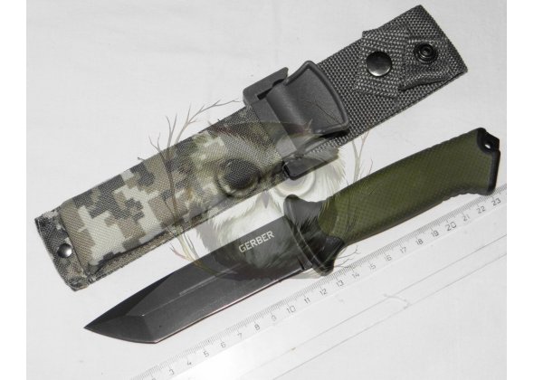 Нож  Gerber, в пластиковом чехле, цельнометаллич, резиновая рукоять. G02B